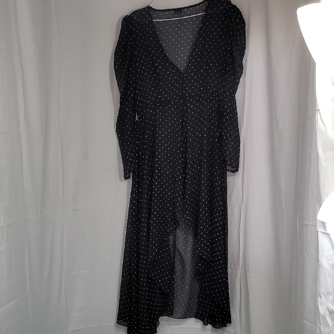 Express Black And White Long Sleeve V-Neck Gown